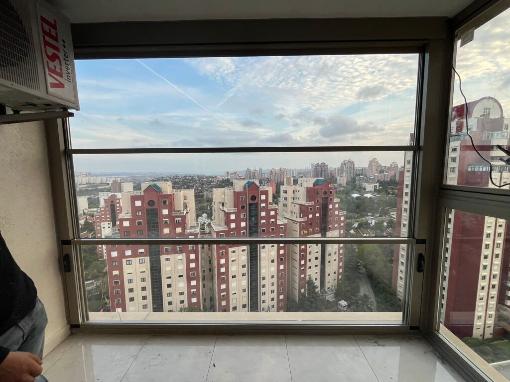Otomatik Giyotin Cam Balkon